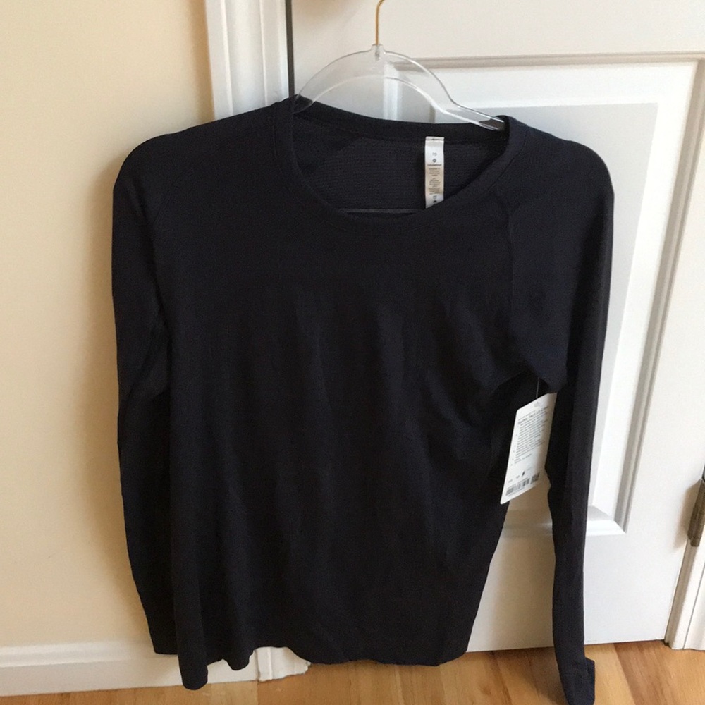BRAND NEW Lululemon long sleeve running  shirt